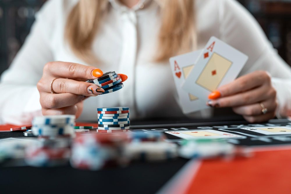 Как выглядят перегруженные будни азартной зависимости и почему не поздно спросить помощь