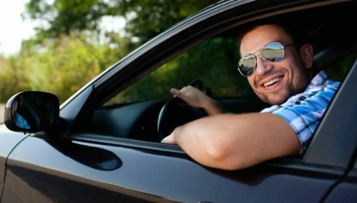 Как 43-летняя Людмила изменяет правила знакомств: мужчины старше 45 не для неё