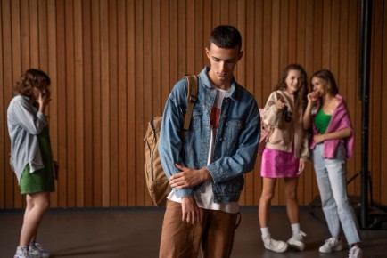 Как понять и справиться с общественной антипатией