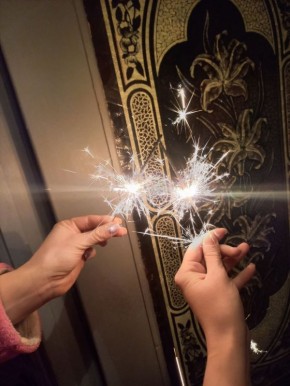 Новый год с соседкой: веселье и маленькие забавные происшествия