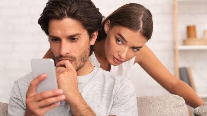 Скрытые последствия чтения чужих сообщений: как восстановить доверие в отношениях