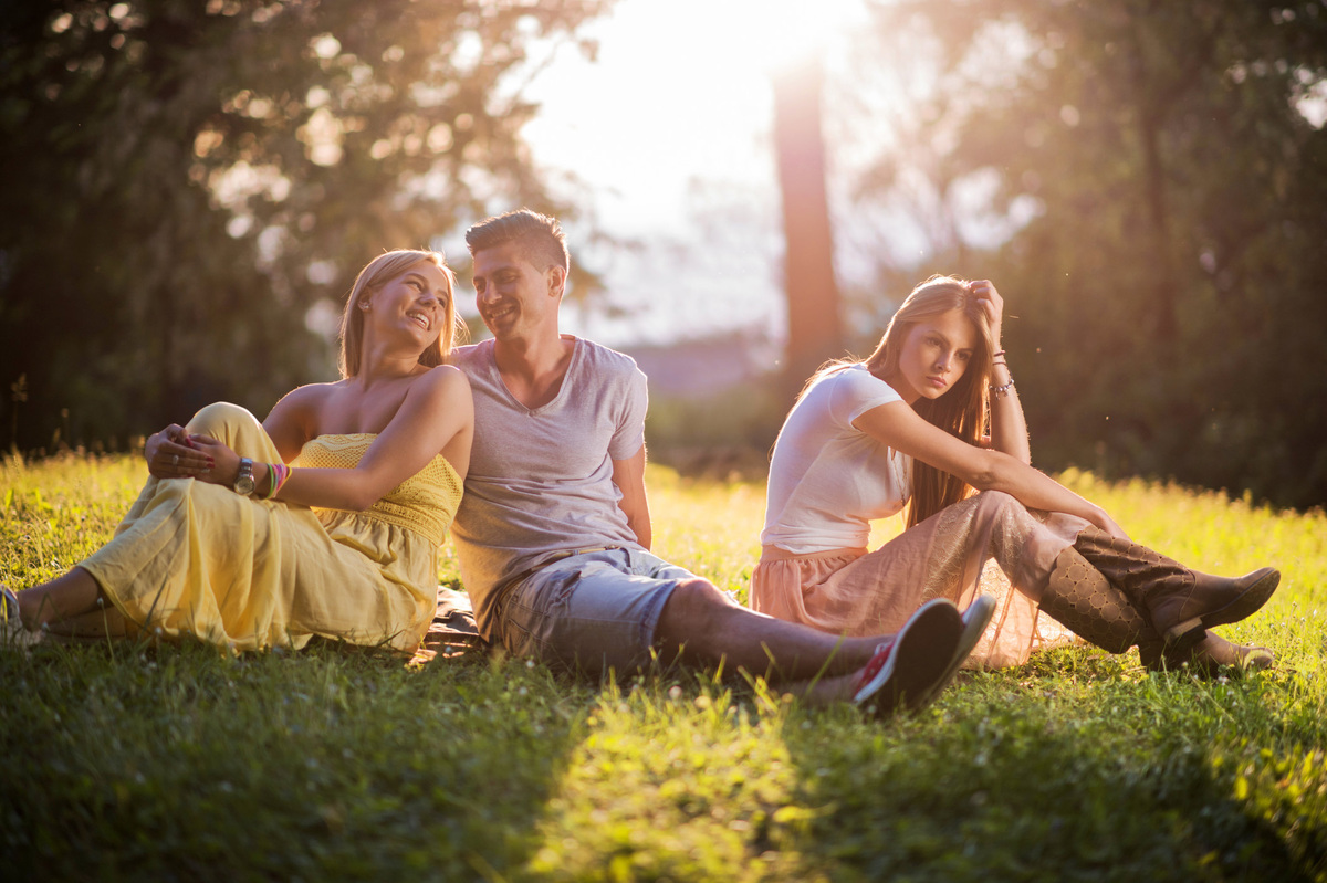 Как измены влияют на мужчин и женщин: мнения экспертов