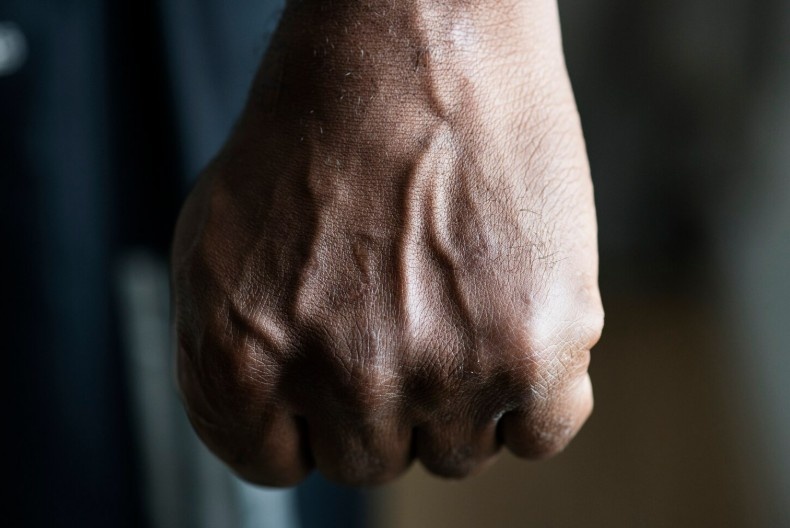 В Минусинске парень избил 16-летнего подростка: полиция начинает проверку