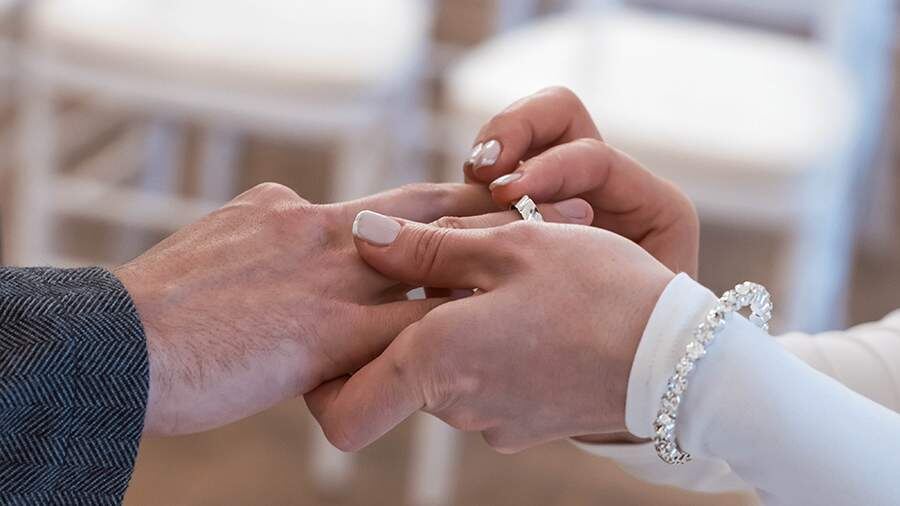 Как детские впечатления формируют выбор партнера во взрослой жизни